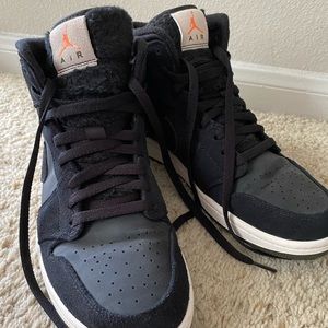 Mens Air Jordan 1 Mid Size 10.5